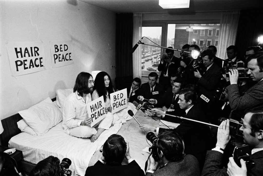 Lennon and Ono Begin the Bed-In for Peace