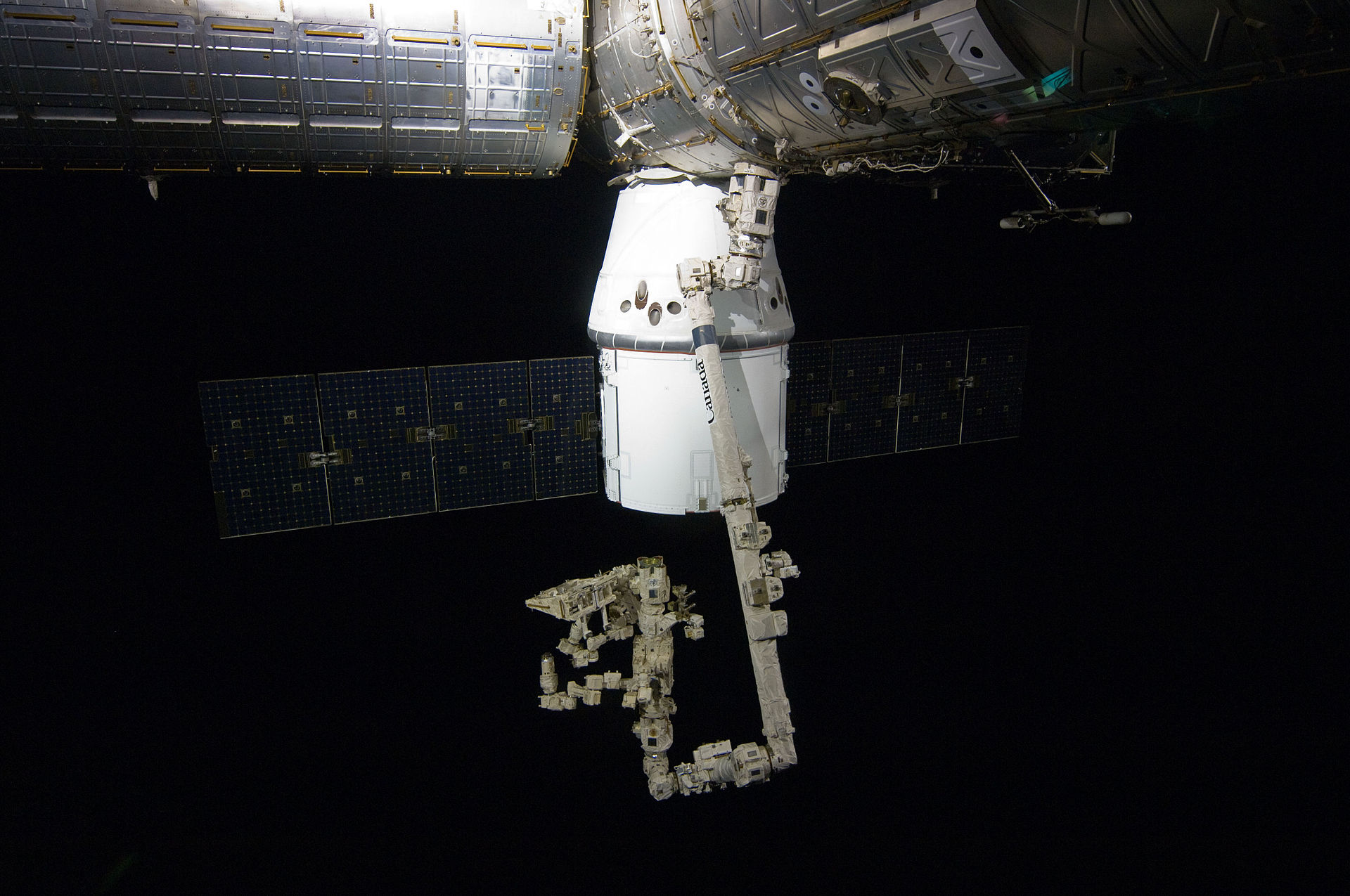 SpaceX Dragon docks with ISS — detail